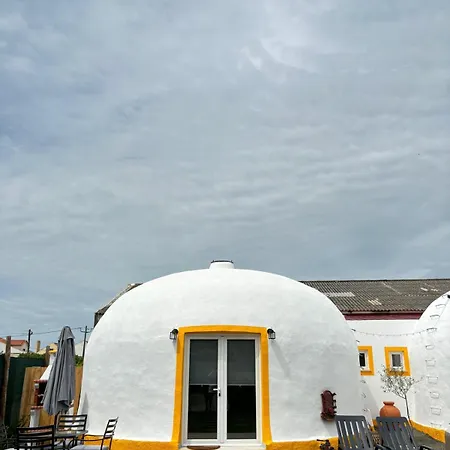 Casinhas Dos Valados * Atouguia Da Baleia